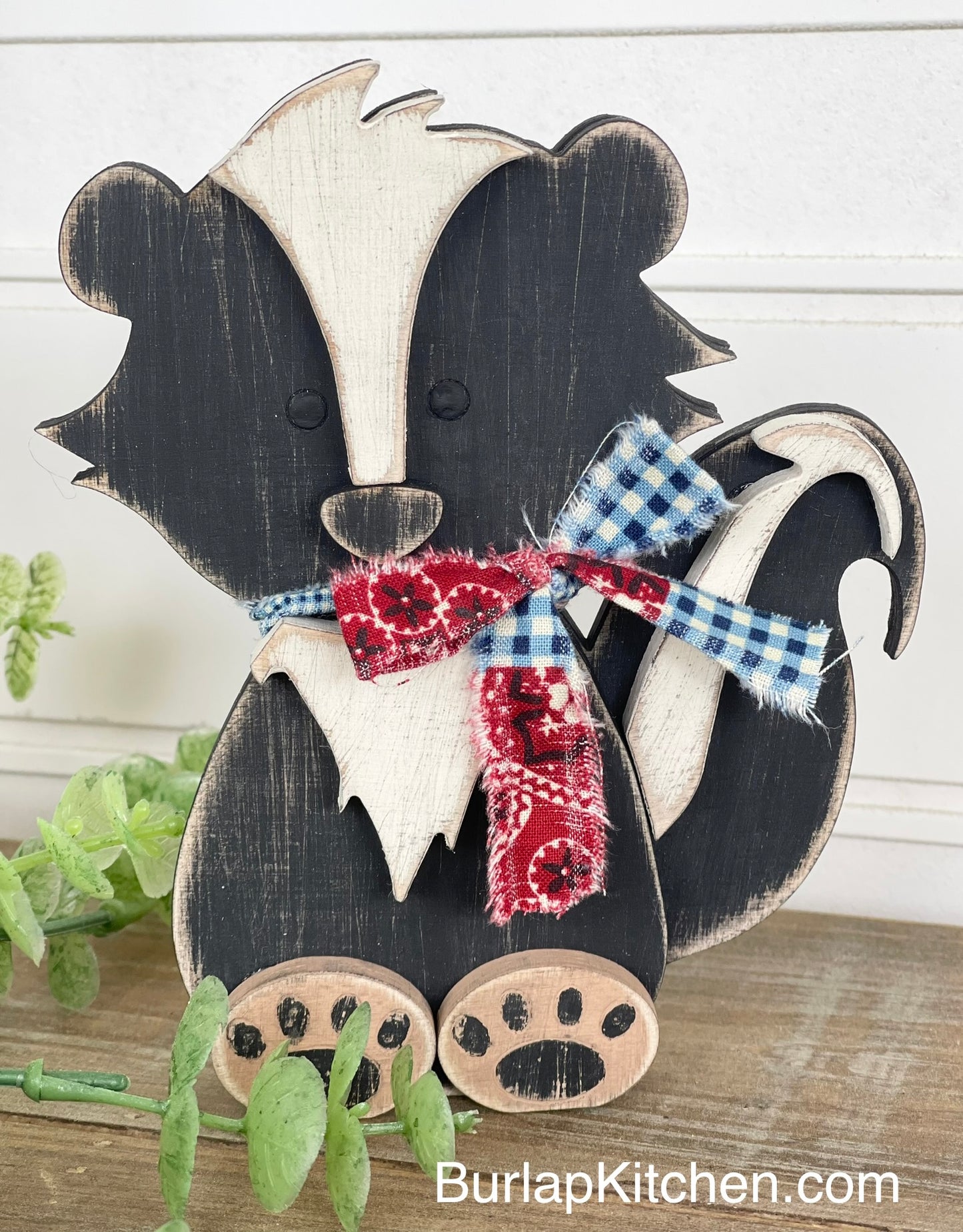 Stand Alone Skunk - (Maple Wood DIY Craft Kit)