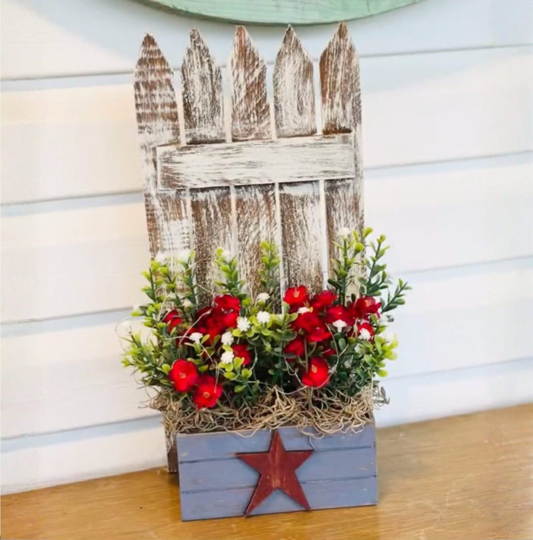 DIY Picket Fence Flower Box Decor Tutorial