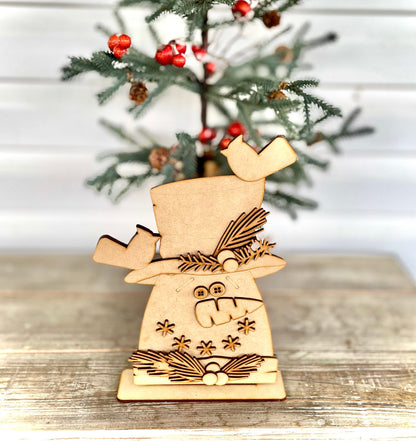 Merry Monday - Stand Alone Snowman w/Cardinals on Hat (DIY Craft Kit)