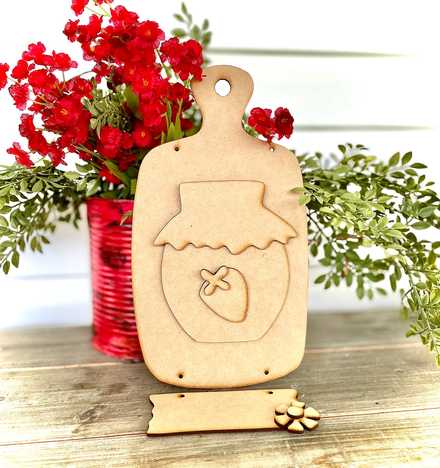 (CK) DIY Strawberry Cutting Board Hanger